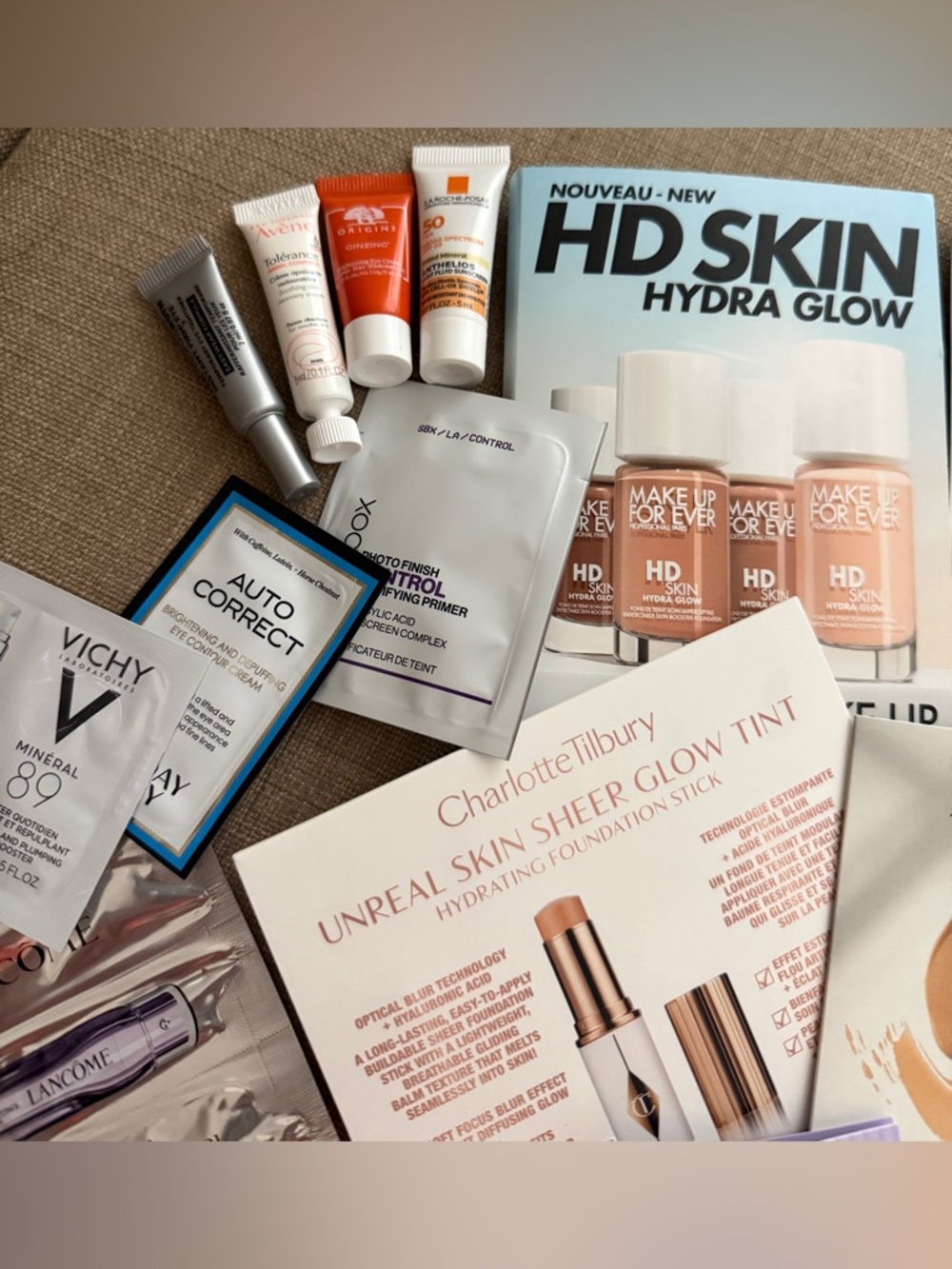 ๐ Assorted Beauty Samples Bundle - Picture 3 of 9